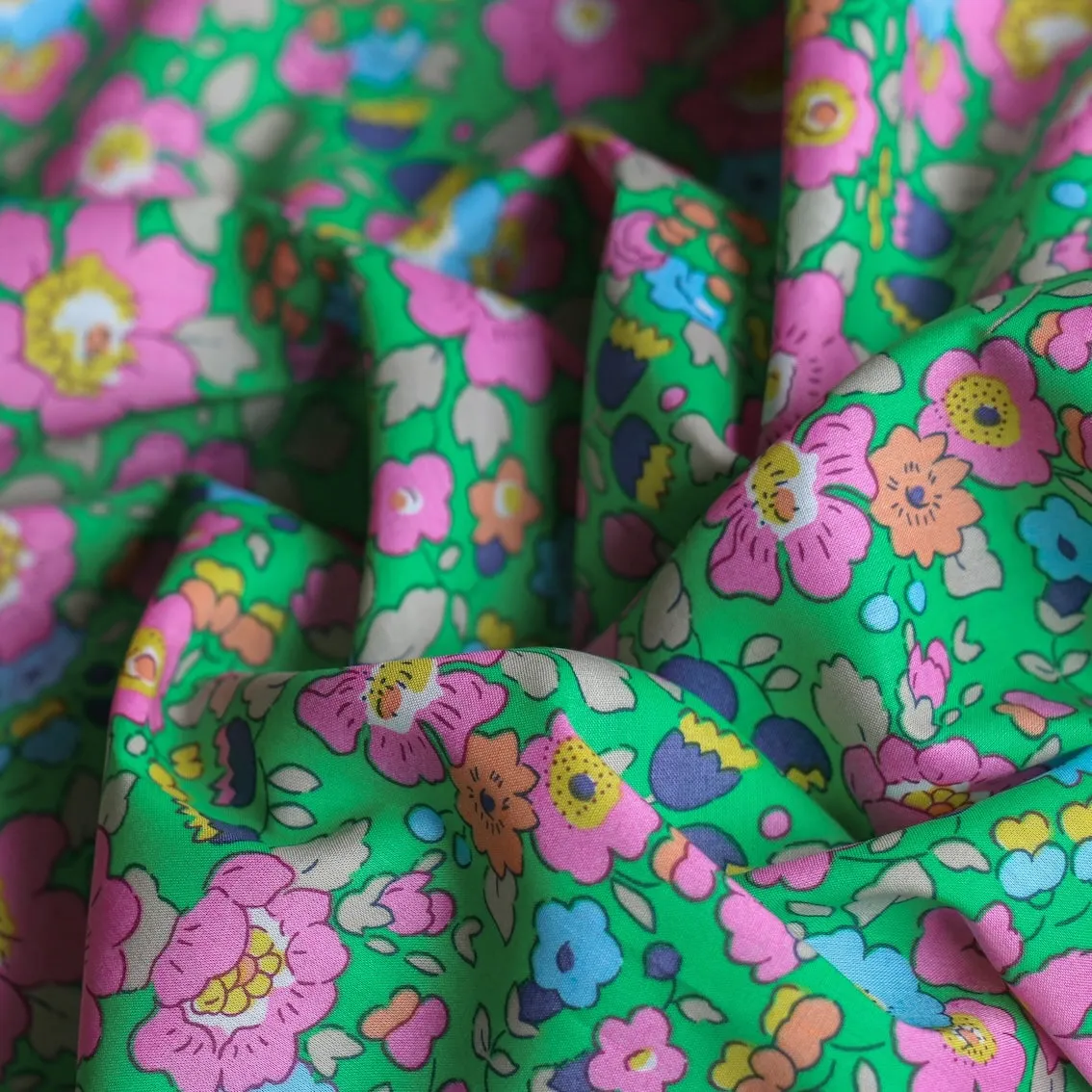 Betsy Meadow Green/Pink - Liberty Tana Lawn™