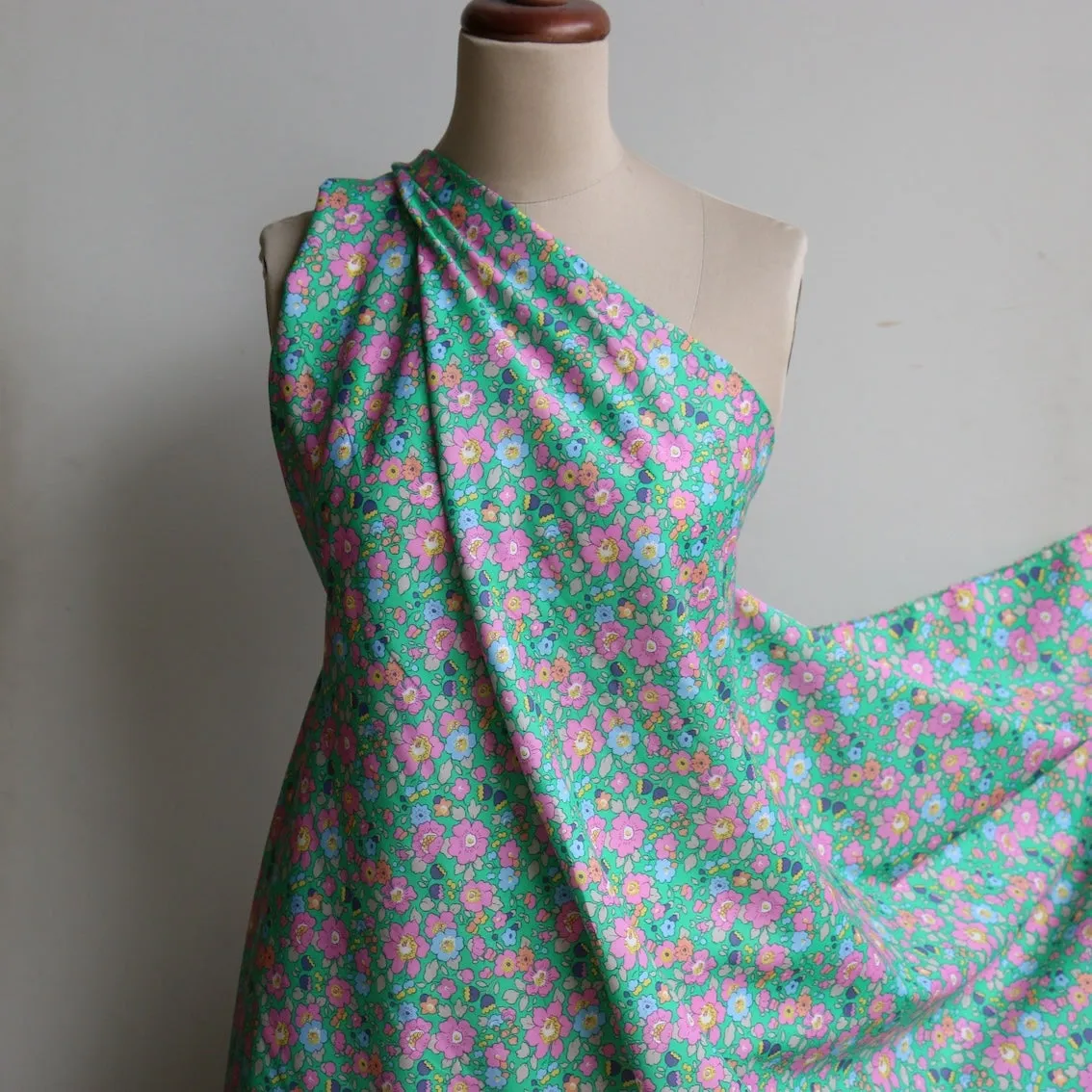 Betsy Meadow Green/Pink - Liberty Tana Lawn™