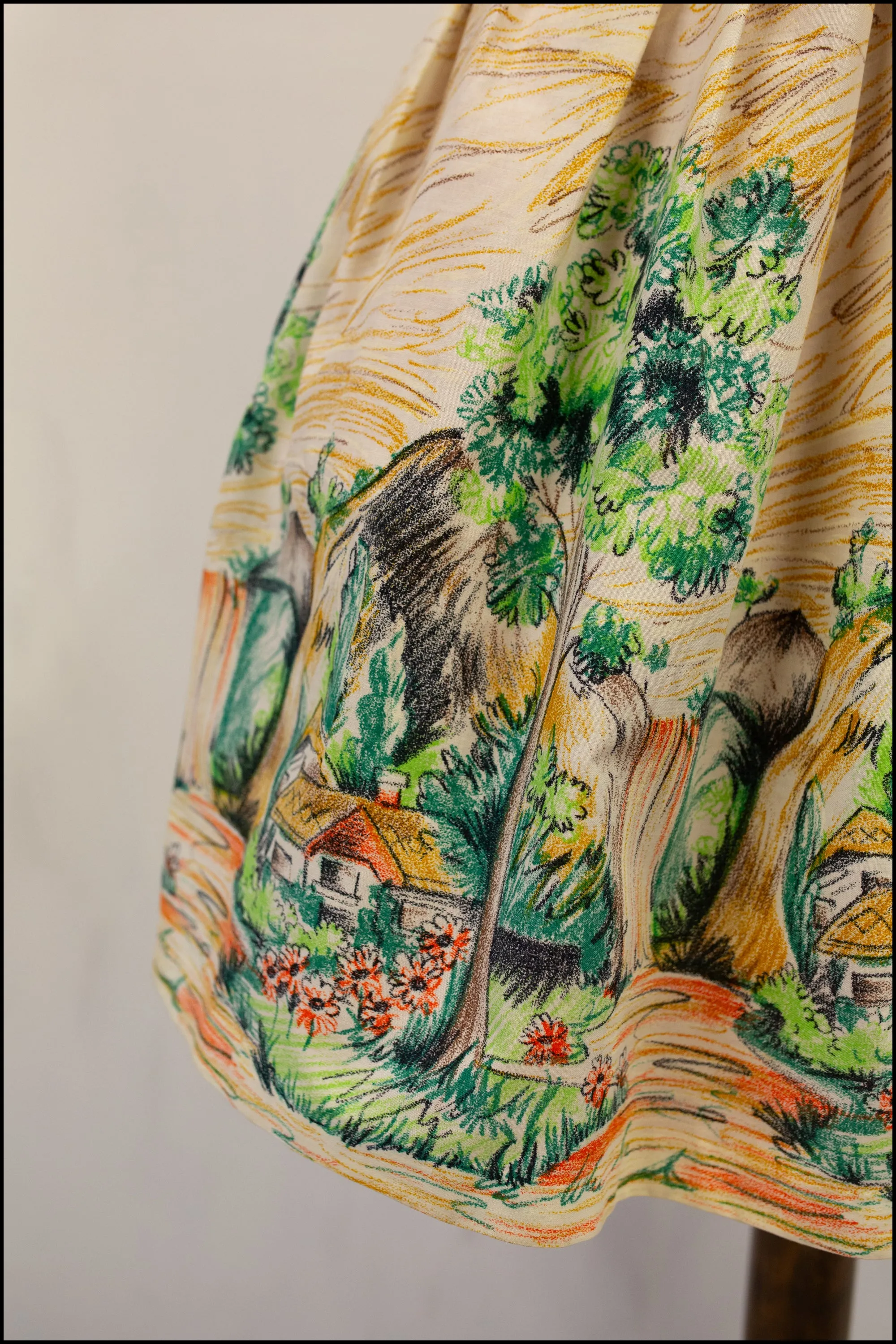 Vintage 1950s 'Cottage in the Woods' Print Midi Skirt