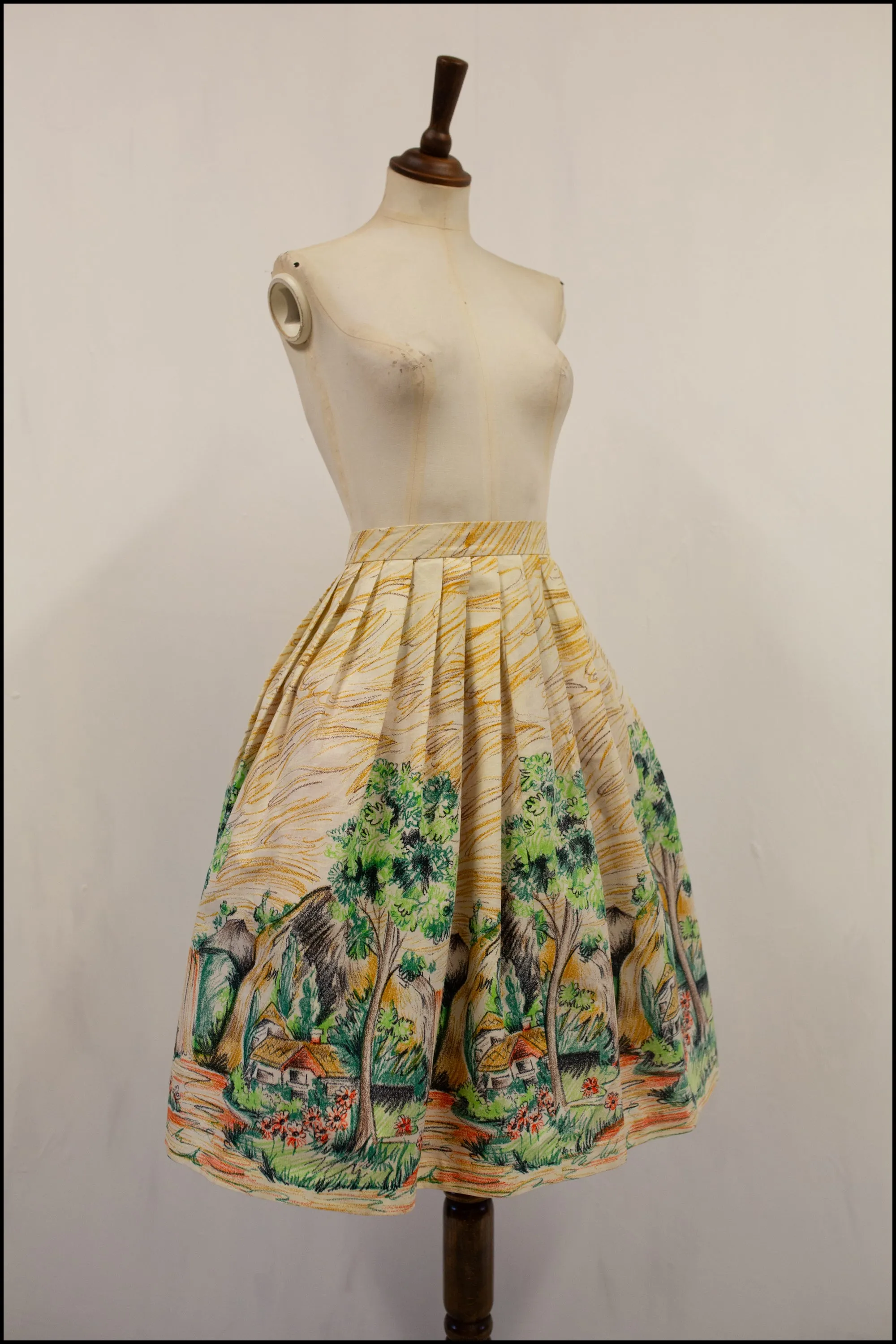 Vintage 1950s 'Cottage in the Woods' Print Midi Skirt
